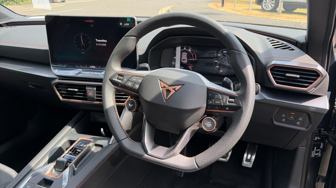 CUPRA Leon 1.5 eTSI 150 V2 5dr DSG Petrol Hatchback - Image 10